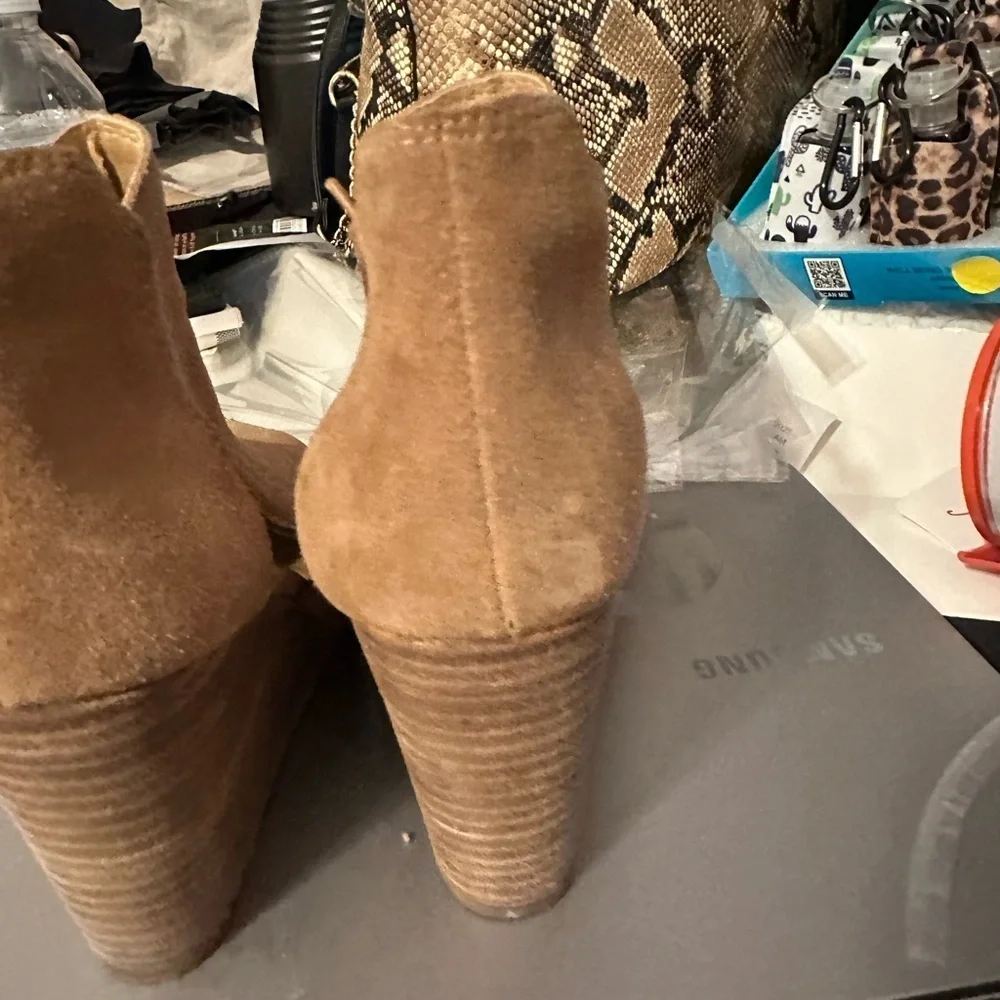 Lucky Brand Tan Suede Wedges